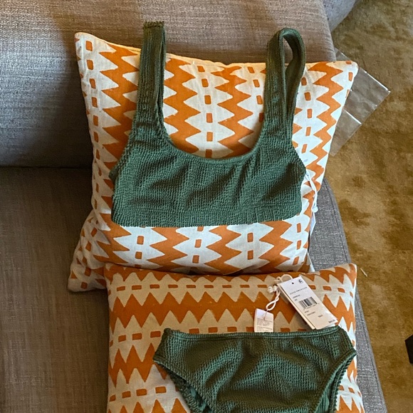 NWT Good American Swimsuit - Picture 2 of 11